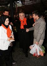 Remzi Aydın İslambey Pazarı’nda Lokma Dağıttı