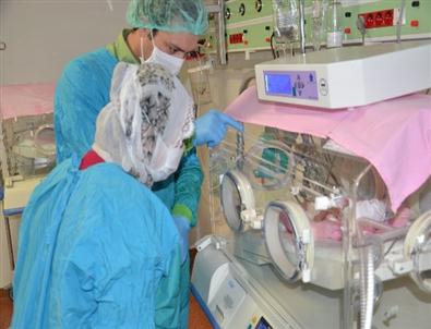 Hamile Kadına Dördüz Bebek Sürprizi