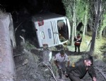 Yolcu otobüsü şarampole uçtu!