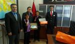 ÖZER ÖZBEK - Kaymakam Özbek Başarılı Öğrencileri Ödüllendirdi