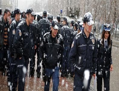 Yüksekova'da Polis Haftası Kutlamaları