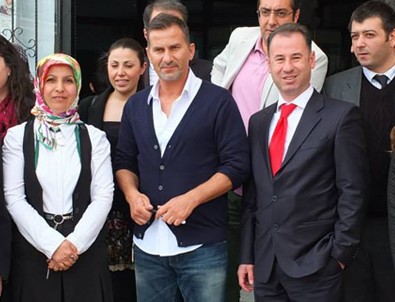 Eski Futbolcu Ergün Penbe ve İş Adamı Ümit Kaya'dan Örnek Davranış