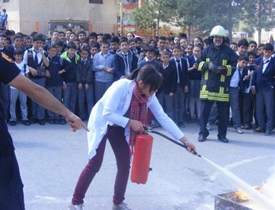 Büyükşehir İtfaiyesi'nden Tatbikatlı Eğitim