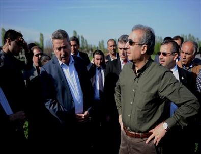 Bakan Eker, Körtik Tepe’de İncelemede Bulundu