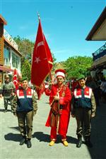 ŞÜKRÜ SÖZEN - Vali Öztürk 'Antalya’ya 2013 Yılında Yerli ve Yabancı 18 Milyon Turist Geldi”