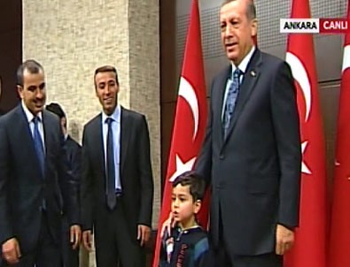 Başbakan Erdoğan 23 Nisan çocuklarına barış mesajları