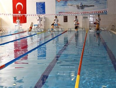 Özel Başkent Okulları’nda Yüzme Turnuvası