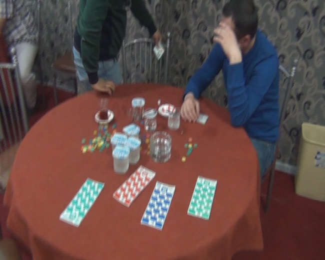 Adana'da siyasi parti binasına tombala baskını