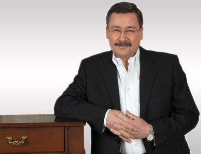 Melih Gökçek Ankara'da oy farkını 40 bine çıkardı!