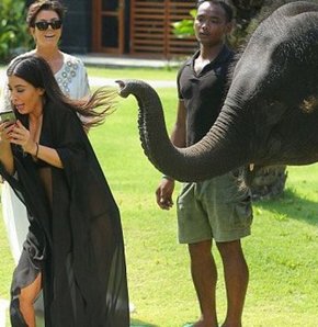 Kim Kardashian fille selfie çekmek istedi