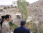 EL KAIDE - Esad Hıristiyan kasabasında Paskalya kutladı