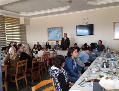 İl Müftülüğünden Çocuklara Kahvaltı Programı