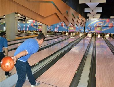 Bowling Turnuvasında Emniyetçiler Yarıştı