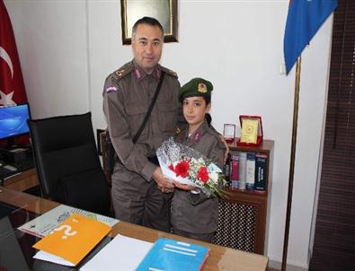 Elif Binbaşı, Temsili Olarak Makam Koltuğuna Oturdu
