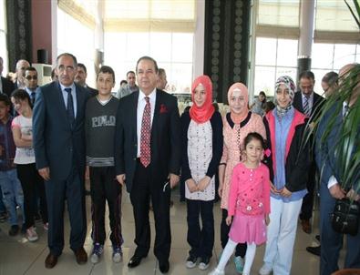 Müftülükten Kimsesiz Çocuklara Yardım Eli