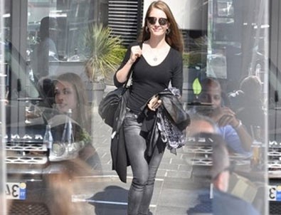 Yasemin Allen alışverişte