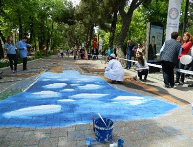 Kırklareli İl Milli Eğitim Müdürü Korkmaz İstasyon Caddesini Boyadı