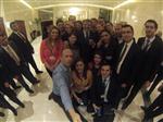 AŞKABAT - Cumhurbaşkanı Gül Gazetecilerle 'selfie'Çektirdi