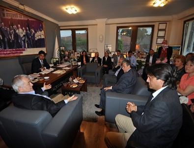 İzmir Milletvekillerinden Foça Belediye Başkanı Demirağ’a Ziyaret