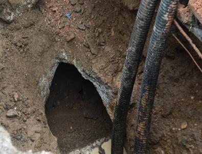 Bursa’da Göçen Yol Güvenlik Kameralarına Yansıdı