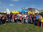 FUTBOL MAÇI - Türk Kızılayı Çocukları Mutlu Etti