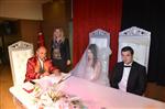 ÇIĞLI BELEDIYESI - Başkan Arslan İlk Nikahını Kıydı