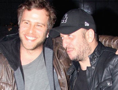 ‘Biz eski sevgiliyiz’