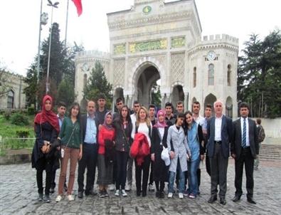 Başarılı Öğrencilere İstanbul Gezisi Düzenlendi