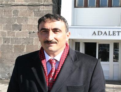 Kura İle Belediye Başkanı Olan Murat Uray Mazbatasını Aldı