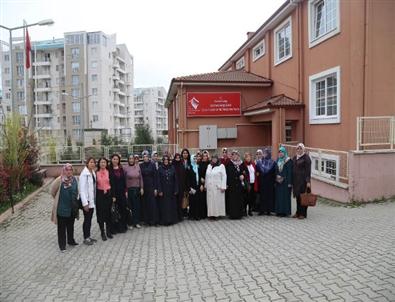 Ko-mek'ten Sevgi Evleri Ziyareti