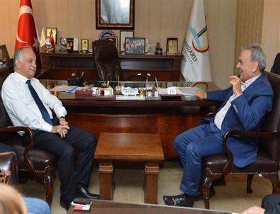 Kocaoğlu'nun Başdöndüren Başkanlar Turu