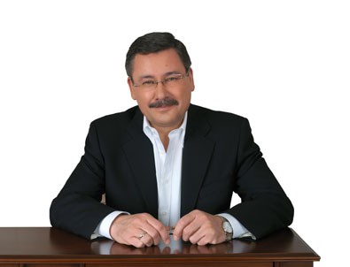 Melih Gökçek mazbatasını aldı