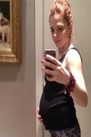 Issız Adam baba oluyor