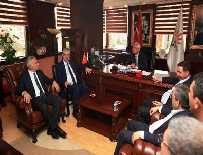 Sendikacılardan Başkan Selvitopu'na Tebrik