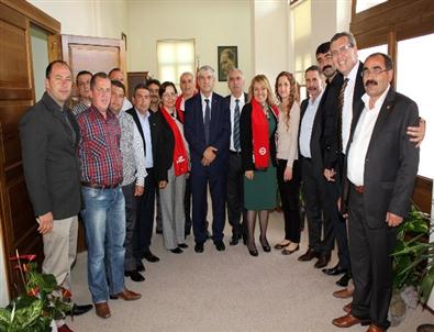 Disk Çalışanları Sibel Uyar’ı Ziyaret Ettiler