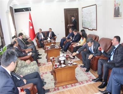 Duhok Valisi Koçer Hakkari’de