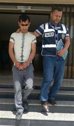 KÜÇÜK EV - İş Yerinin Duvarını Delen Hırsız Yakalandı