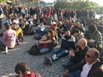 İZMIR EMNIYET MÜDÜRÜ - İzmir’de Gözaltına Alınan Eylemciler İçin Oturma Eylemi