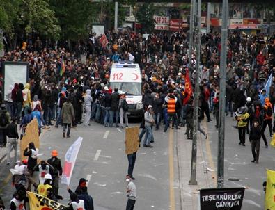 Kızılay'a Yürümek İsteyen Gruba Müdahale