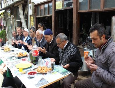 Mudurnu’da Kandil Adetleri Yaşatılıyor