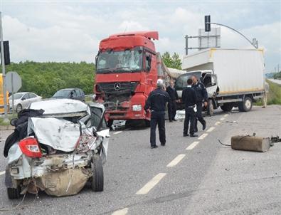 Kocaeli’de Zincirleme Trafik Kazası Açıklaması