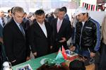 ULUSLARARASI ÖĞRENCİ BULUŞMASI - Bakanı Yılmaz, Uluslararası Öğrenci Buluşması Stantlarını Ziyaret Etti