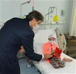 CERRAHPAŞA TıP - Yeni Annelere İlk Hediyeyi Başkan Mustafa Demir Verdi