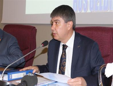 Konyaaltı Sahili Devri Büyükşehir’e Verilmedi