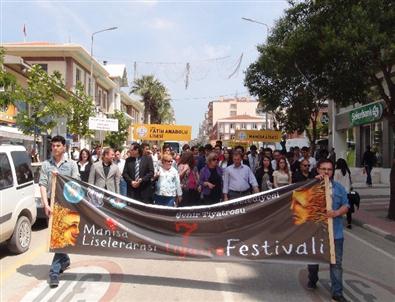Manisa’da Liselerarası Tiyatro Festivali Başladı