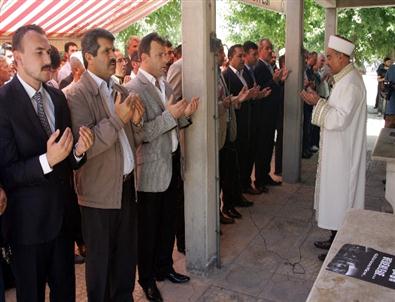 Gaziantep’te Soma’da Hayatını Kaybeden İşçiler İçin Gıyabi Cenaze Namazı Kılındı