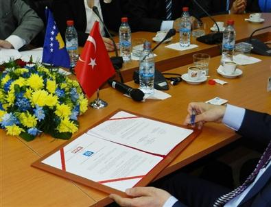 Türkiye İle Kosova Arasında Medya Alanında İşbirliği Anlaşması İmzalandı