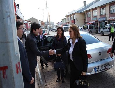 Vali Altıparmak’ın Eşi Ana Evi Açılışı Yaptı