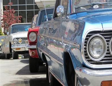 Klasik Otomobil Tutkunları Baretleriyle Samsun Yolunda