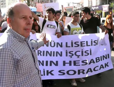 CHP'li Ali Demirçalı, lise öğrencilerine protesto yaptırdı